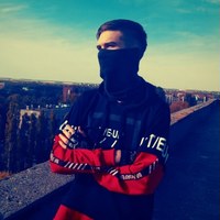 Илья Макагон